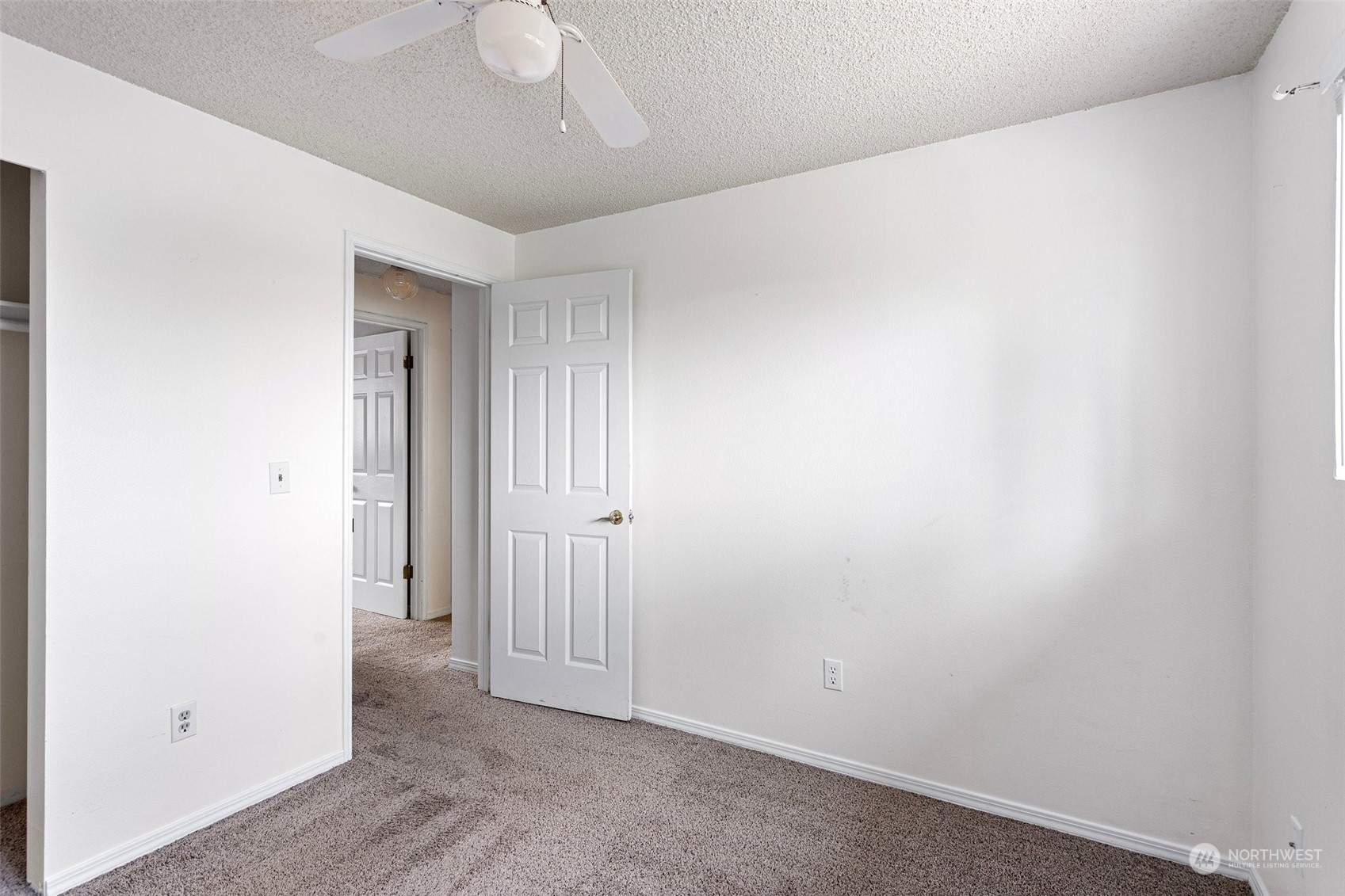 17821 113th Place Southeast Renton, WA 98055 - Photo 13 of 28