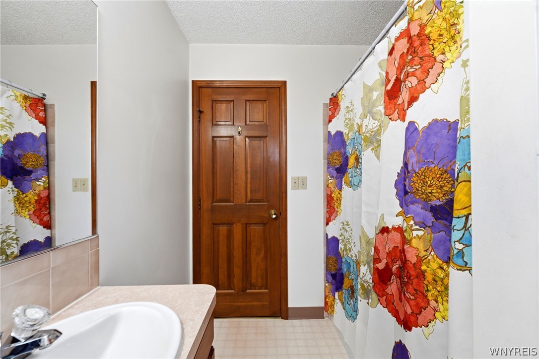 222 Warner Road Lancaster, NY 14086 - Photo 38 of 50
