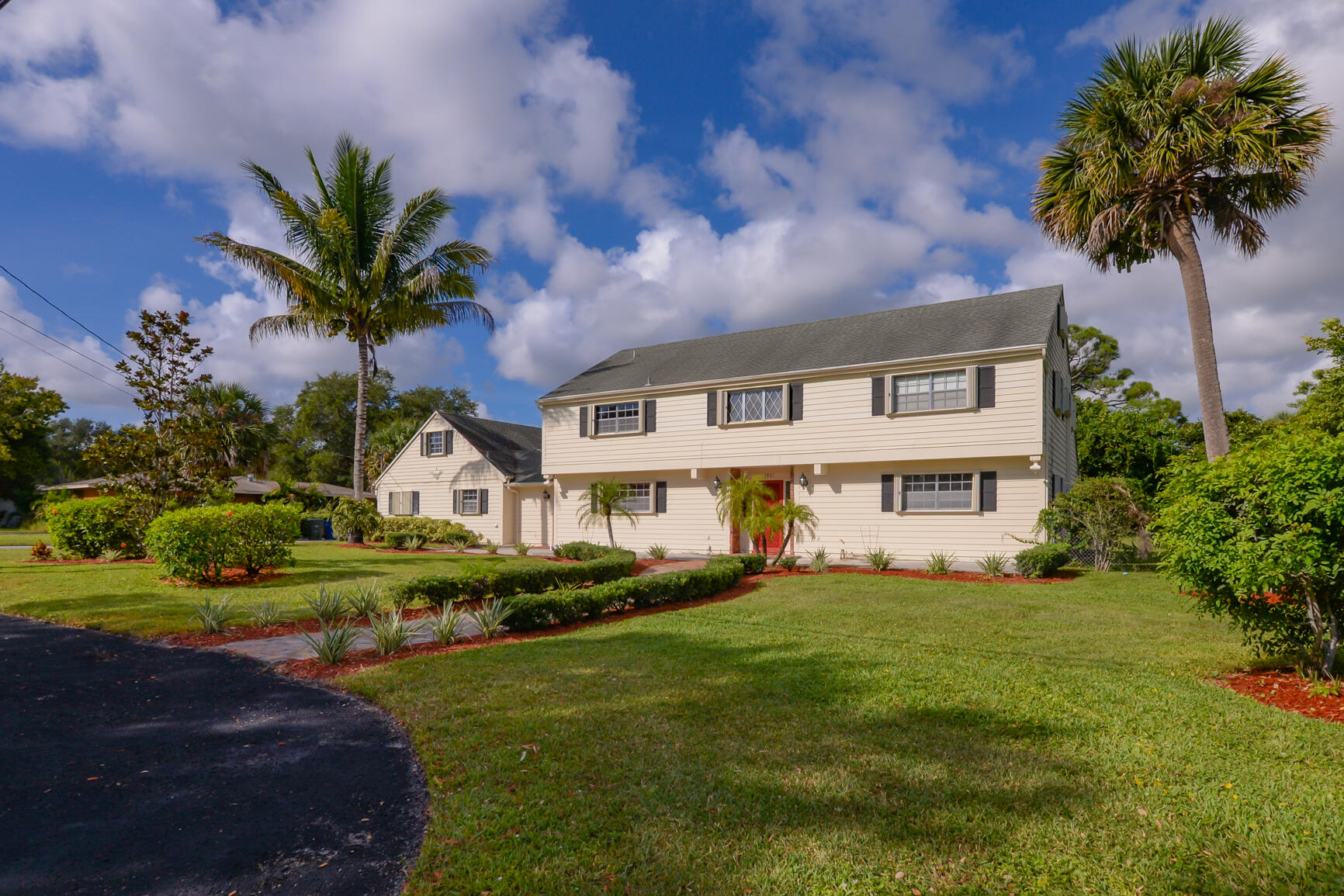 1901 Mayflower Road Fort Pierce, FL 34950 - Photo 1 of 42 STREET VIEW