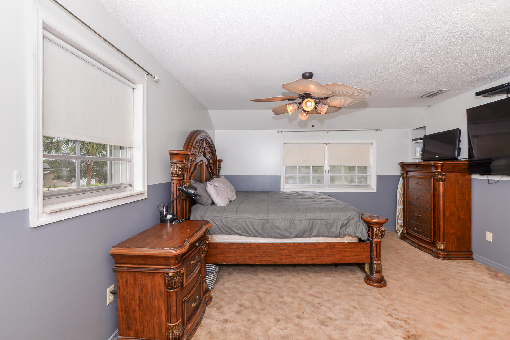 1901 Mayflower Road Fort Pierce, FL 34950 - Photo 27 of 42 OWNER SUITE
