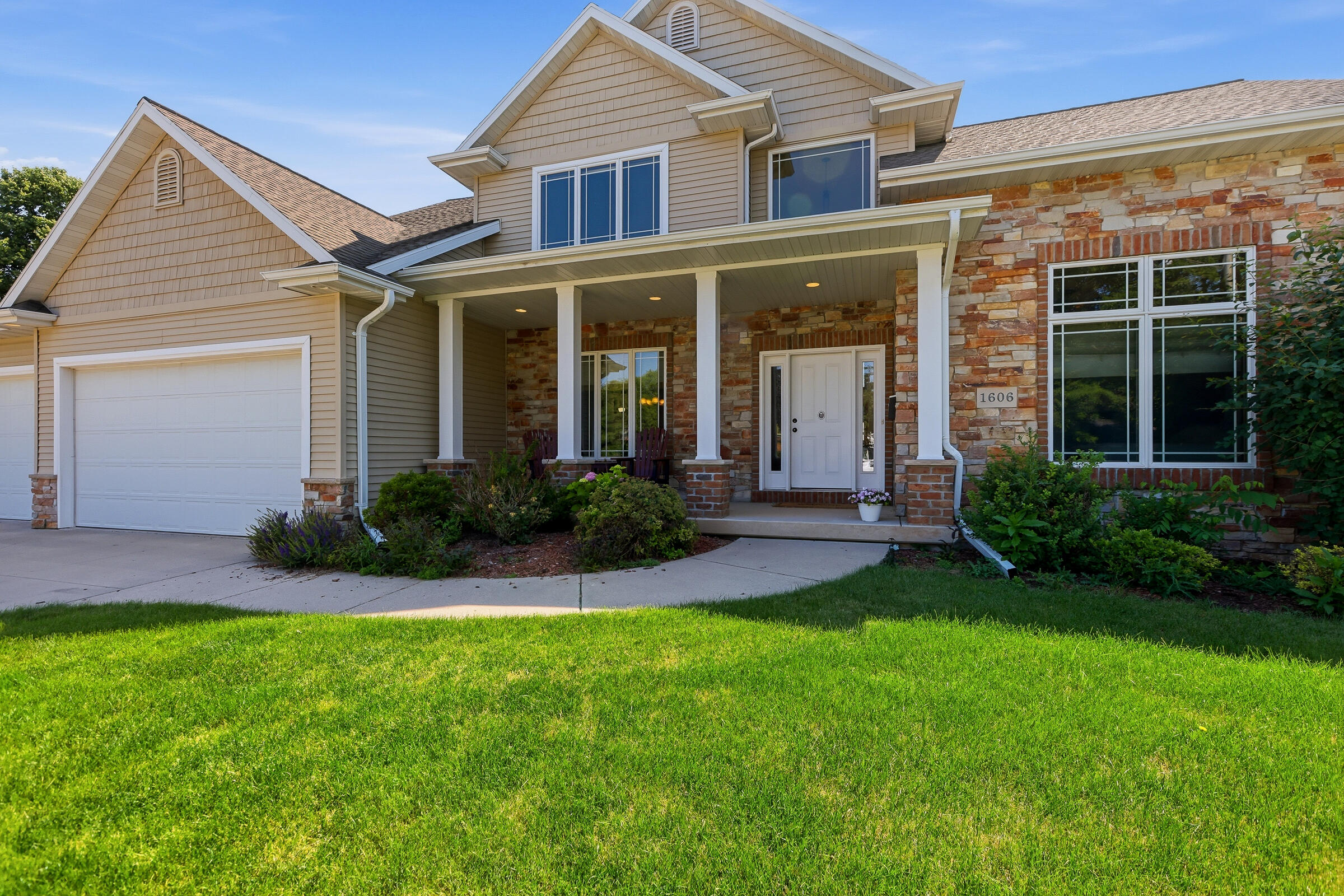 1606 South Carver Lane Appleton, WI 54914 - Photo 1 of 66 1606SCarverLn-3