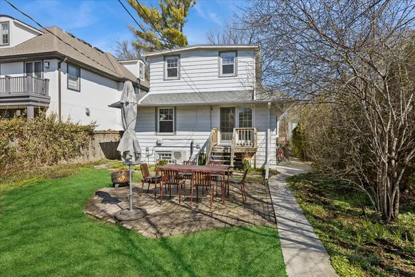 $899,000 | 574 Orchard Lane, Winnetka, IL 60093
