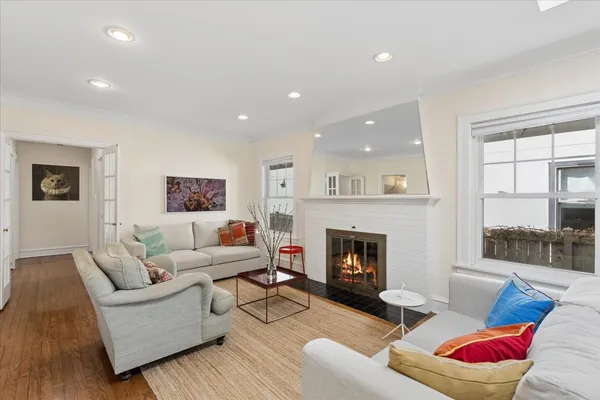 $899,000 | 574 Orchard Lane, Winnetka, IL 60093