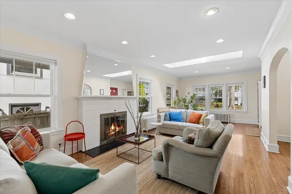 $899,000 | 574 Orchard Lane, Winnetka, IL 60093