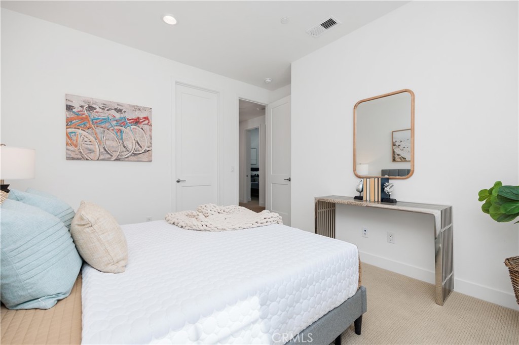 1146 East Cove Place Encinitas, CA 92007 - Photo 17 of 24 Bedroom 2