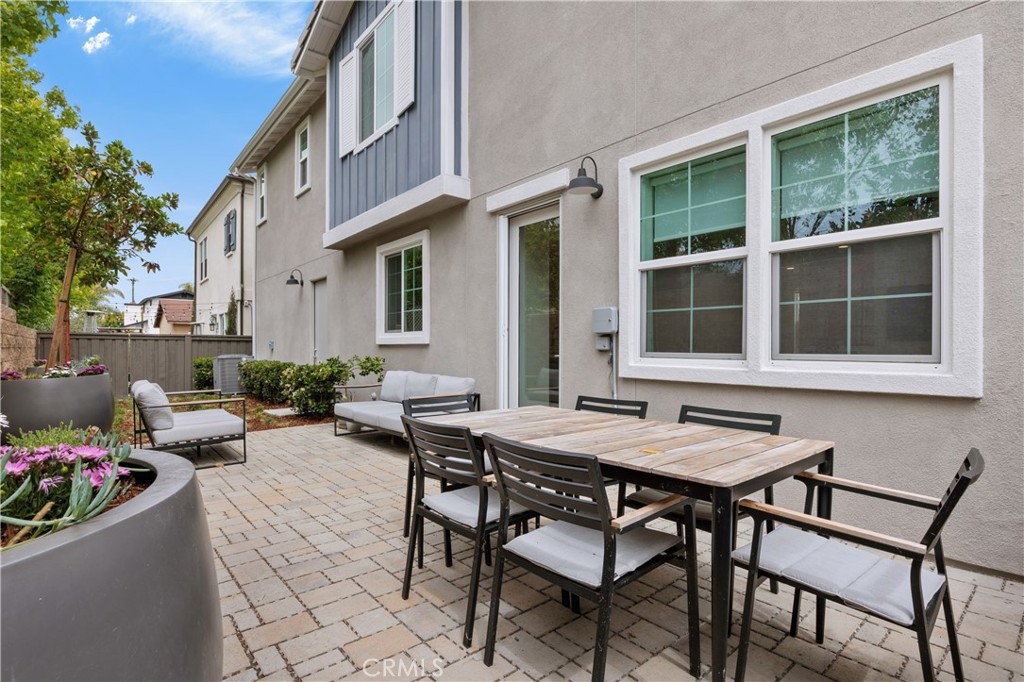 1146 East Cove Place Encinitas, CA 92007 - Photo 23 of 24 Back yard