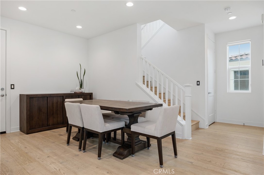 1146 East Cove Place Encinitas, CA 92007 - Photo 7 of 24 Dinning Room