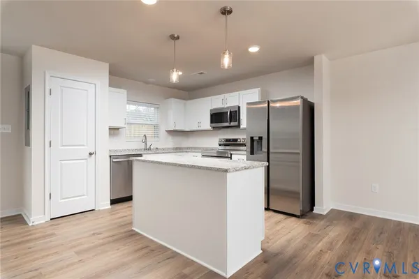 $2,250 | 914 Encore Autumn Lane, Richmond, VA 23227