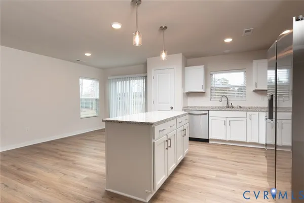 $2,250 | 914 Encore Autumn Lane, Richmond, VA 23227