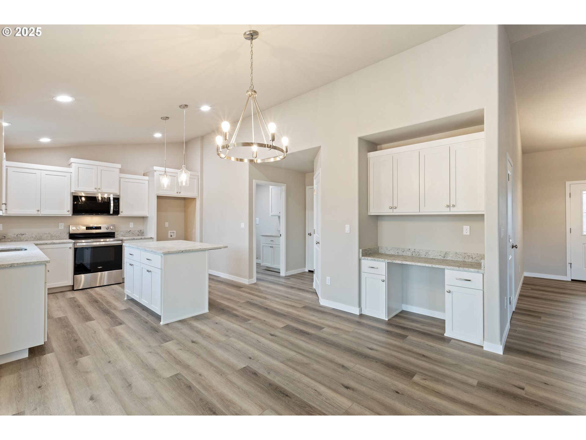 109 Citation Court Winston, OR 97496 - Photo 16 of 48