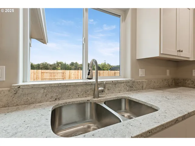 $469,900 | 109 Citation Court, Winston, OR 97496