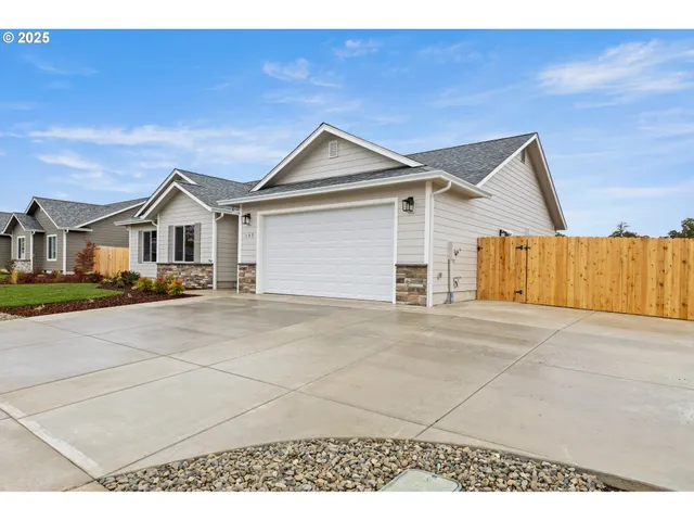 $469,900 | 109 Citation Court, Winston, OR 97496