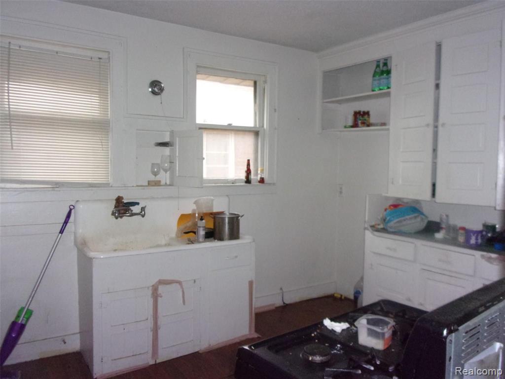 9190 Lane Street Detroit, MI 48209 - Photo 10 of 17