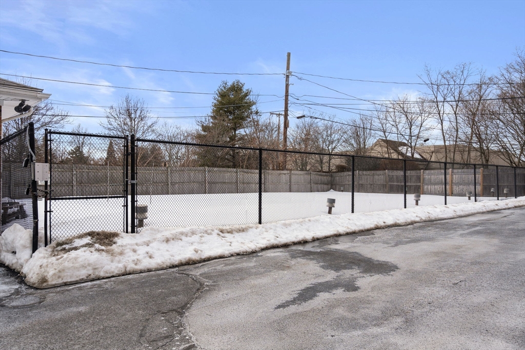 31 Warren Street, Unit B1 Waltham, MA 02453 - Photo 20 of 23