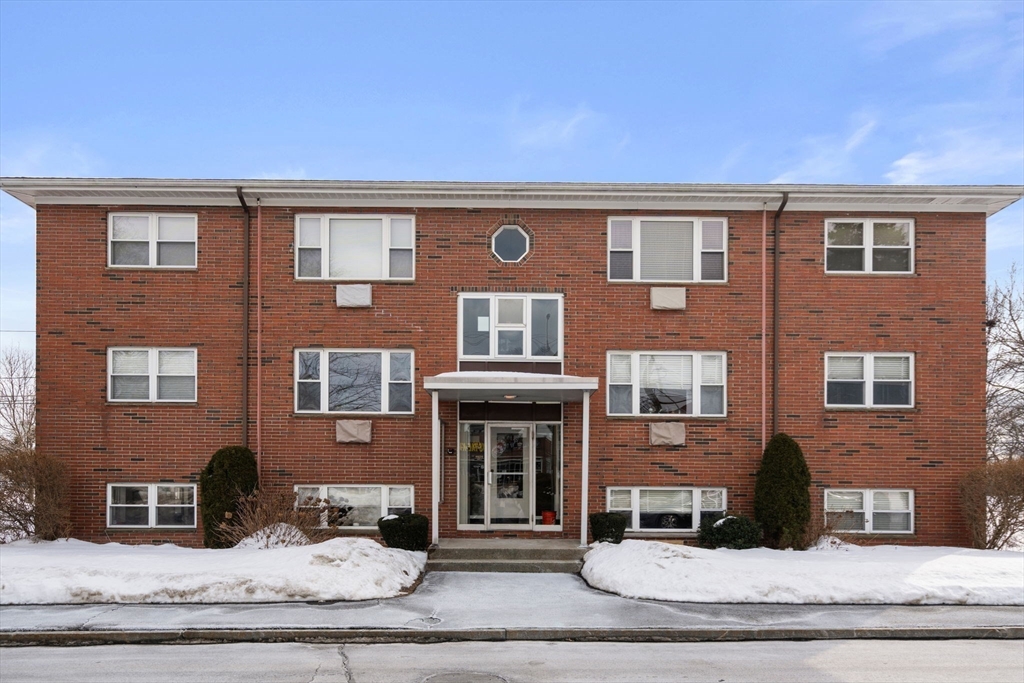 31 Warren Street, Unit B1 Waltham, MA 02453 - Photo 22 of 23