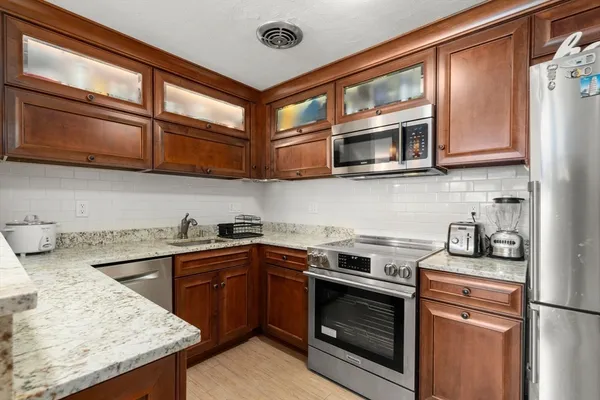 $429,000 | 31 Warren Street, Unit B1, Waltham, MA 02453