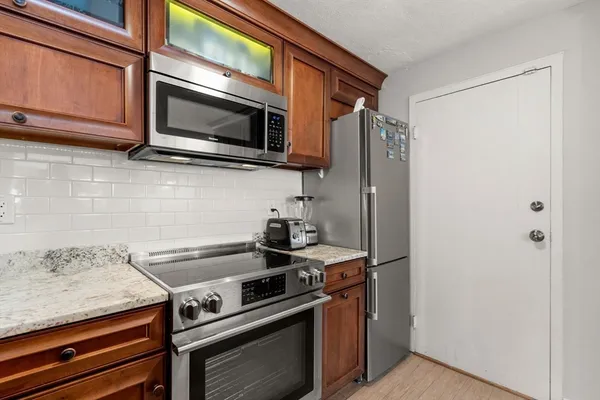 $429,000 | 31 Warren Street, Unit B1, Waltham, MA 02453