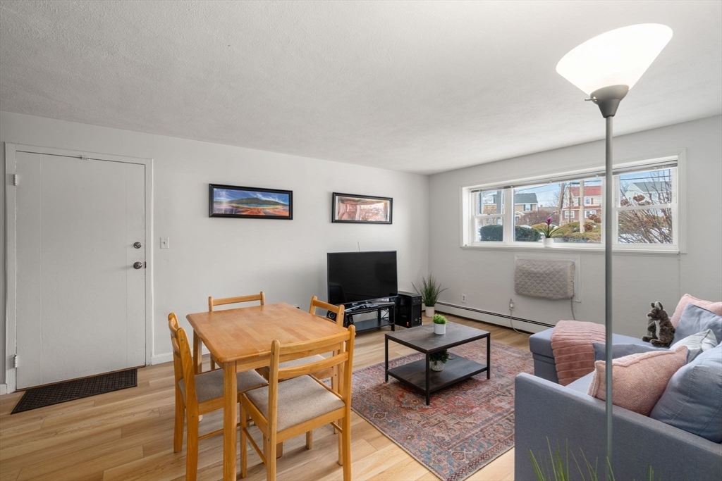 31 Warren Street, Unit B1 Waltham, MA 02453 - Photo 8 of 23