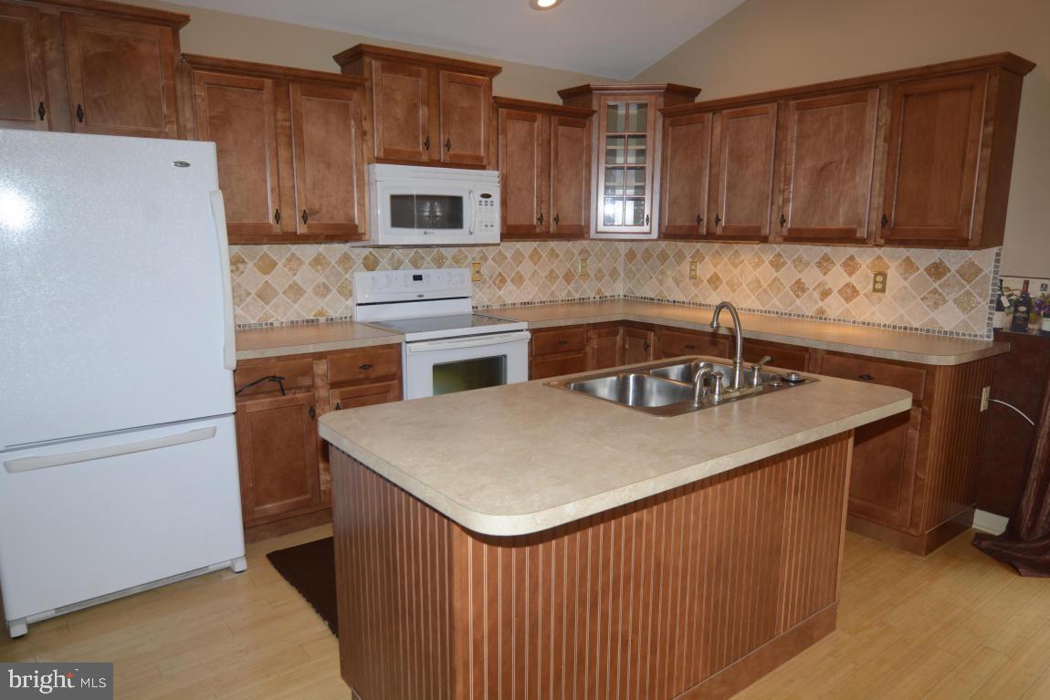 1274 Crestview Drive Denver, PA 17517 - Photo 8 of 23 Gallery Image 8