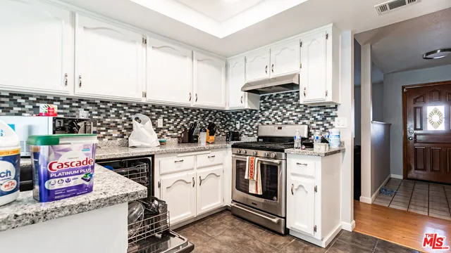 $425,000 | 26665 Lakeview Drive, Helendale, CA 92342