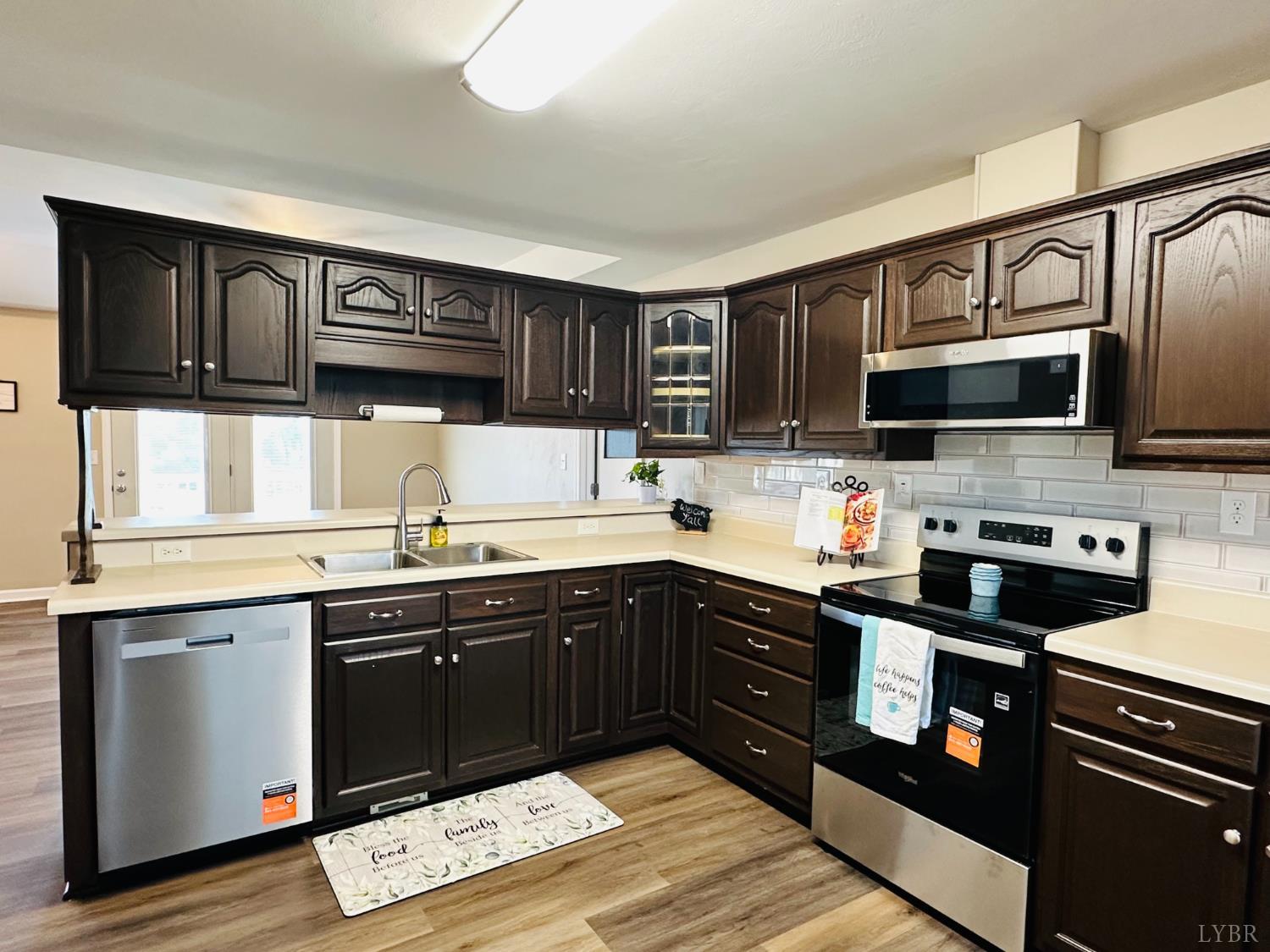 1321 Scenic View Road Moneta, VA 24121 - Photo 6 of 56 Gallery Image 6