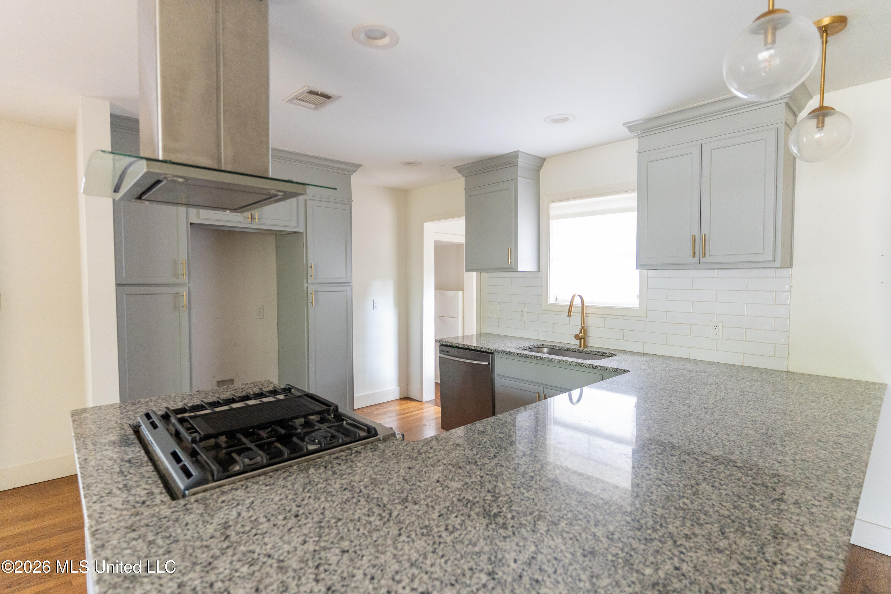 4516 Meadow Ridge Drive Jackson, MS 39206 - Photo 7 of 33 DSC00500