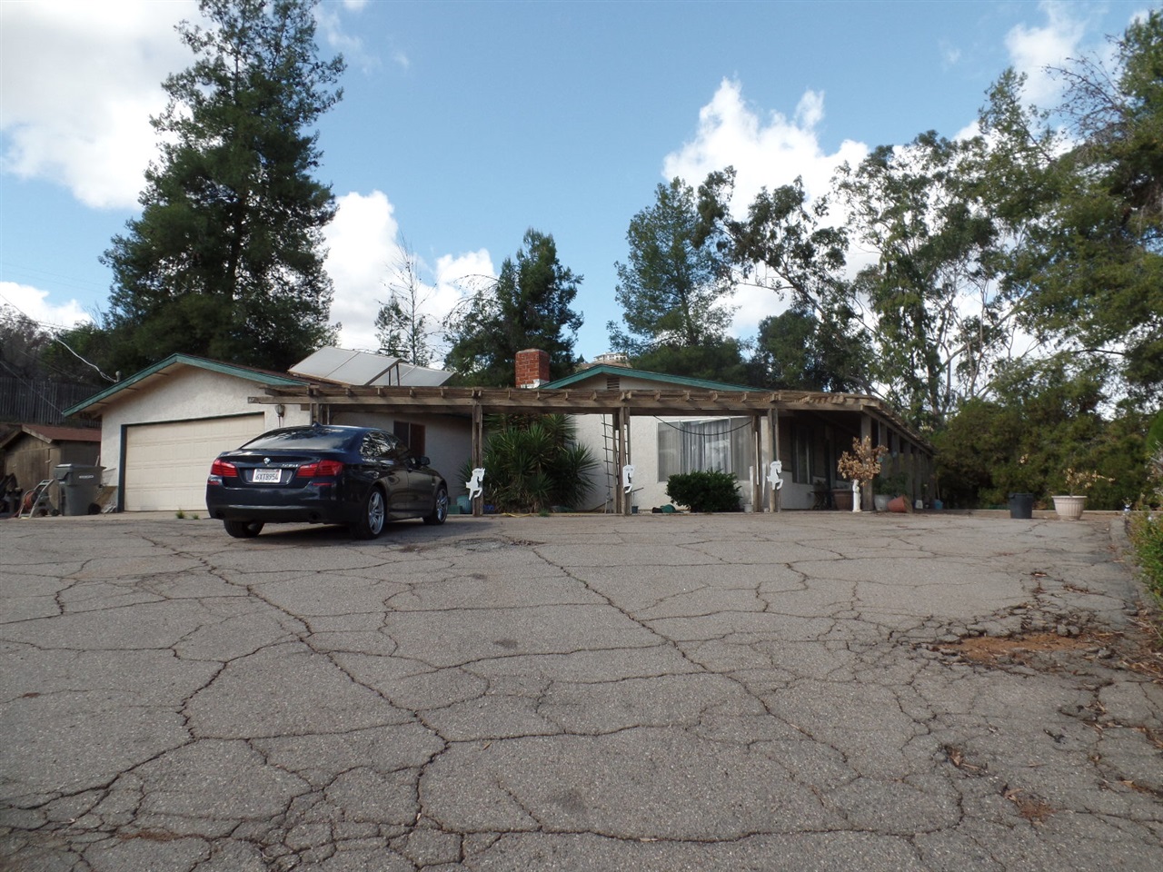 11520 Posthill Road Lakeside, CA 92040 - Photo 2 of 7 Gallery Image 2