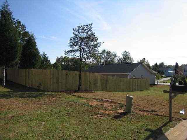 596 Garrett Street Fountain Inn, SC 29644 - Photo 2 of 9 Gallery Image 2
