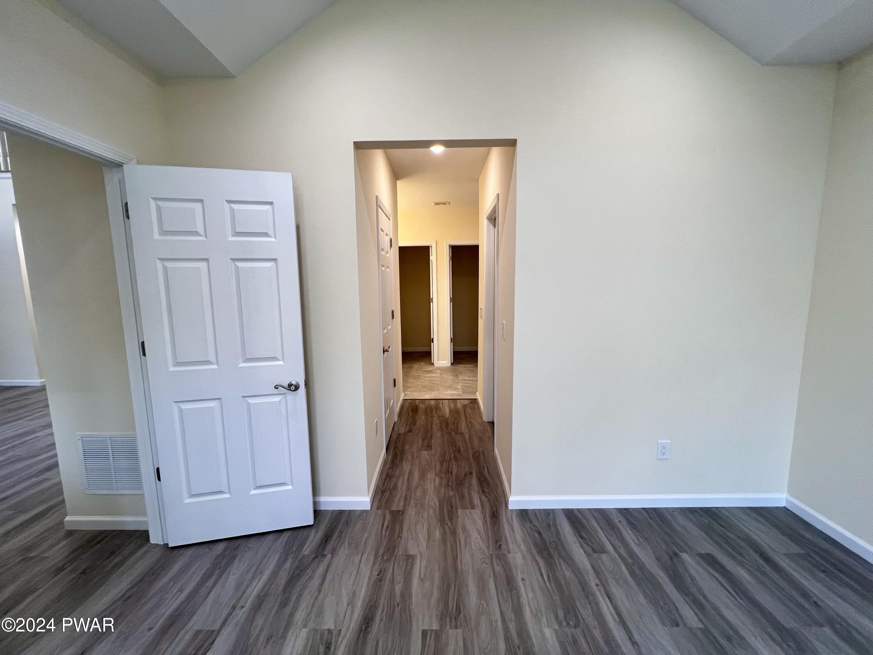 404 MacIntosh Way Matamoras, PA 18336 - Photo 17 of 37