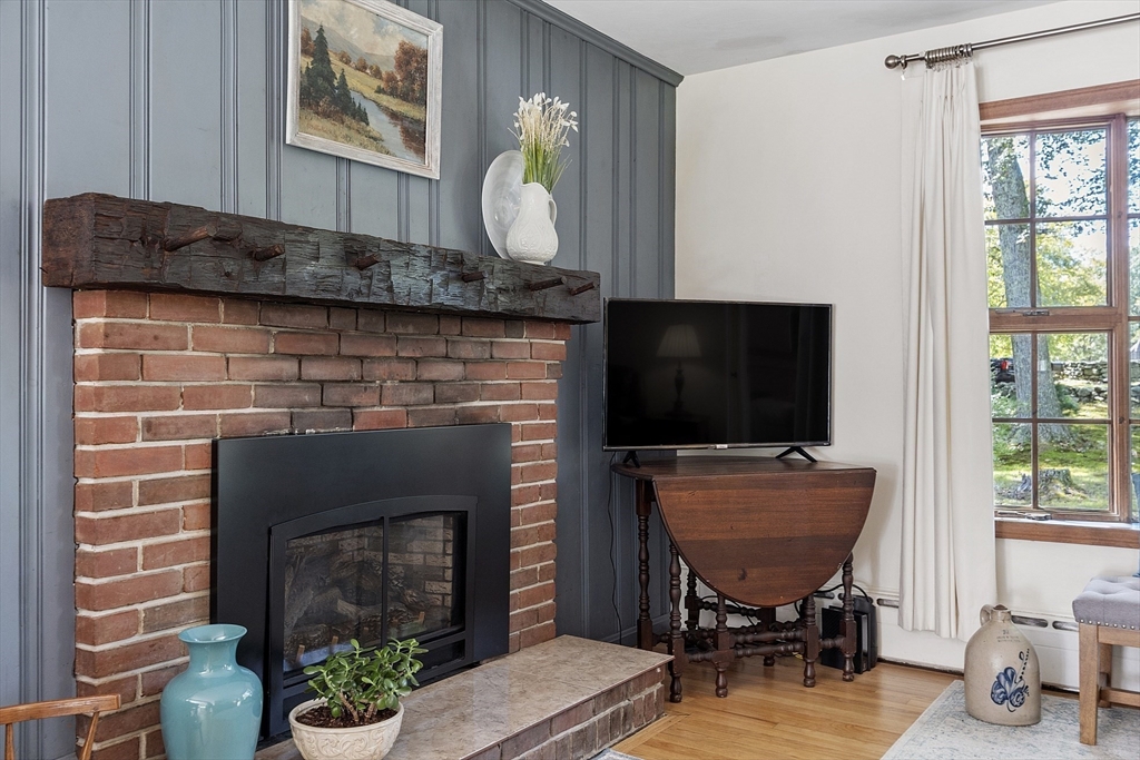 25 Old Coach Road Barre, MA 01005 - Photo 4 of 41
