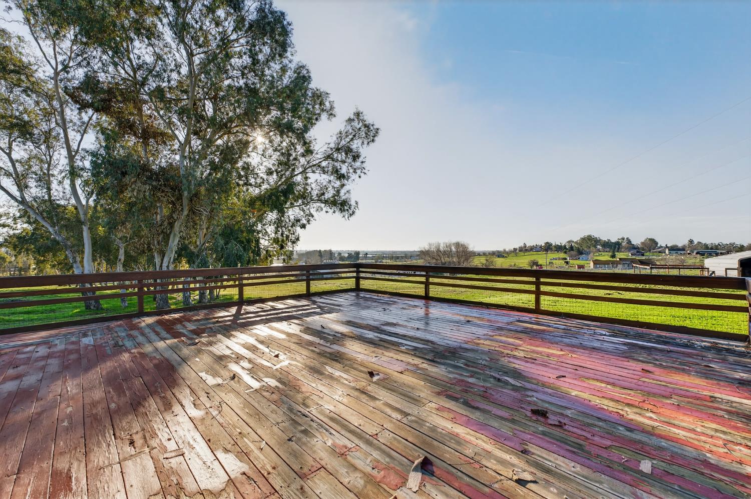 9798 Butte View Marysville, CA 95901 - Photo 9 of 55 a view of a yard and wooden fence