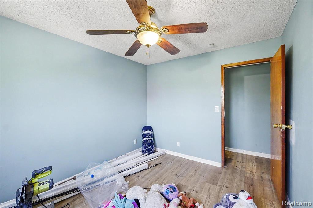 7255 Lahring Road Gaines, MI 48436 - Photo 11 of 25
