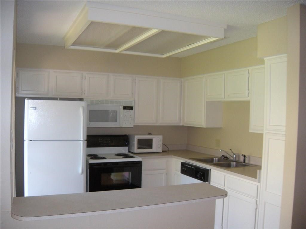 2110 Rio Grande Street, Unit 302 Austin, TX 78705 - Photo 7 of 22