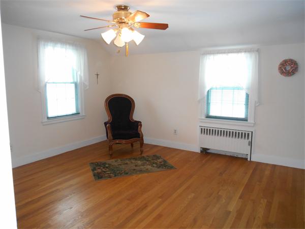 72 Jamieson Road Holden, MA 01520 - Photo 12 of 14 Gallery Image 12