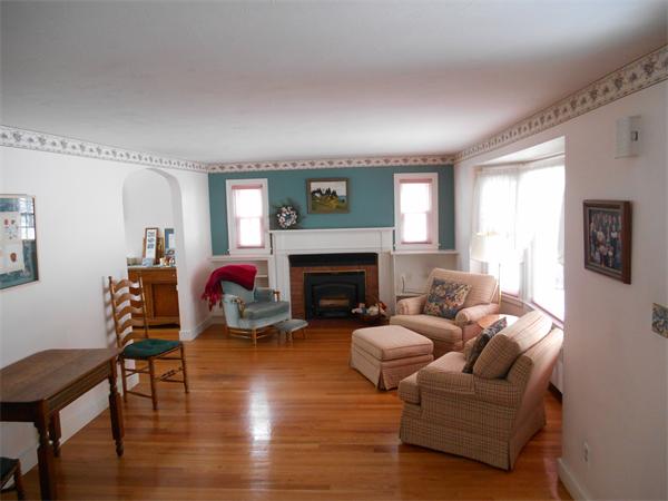72 Jamieson Road Holden, MA 01520 - Photo 4 of 14 Gallery Image 4
