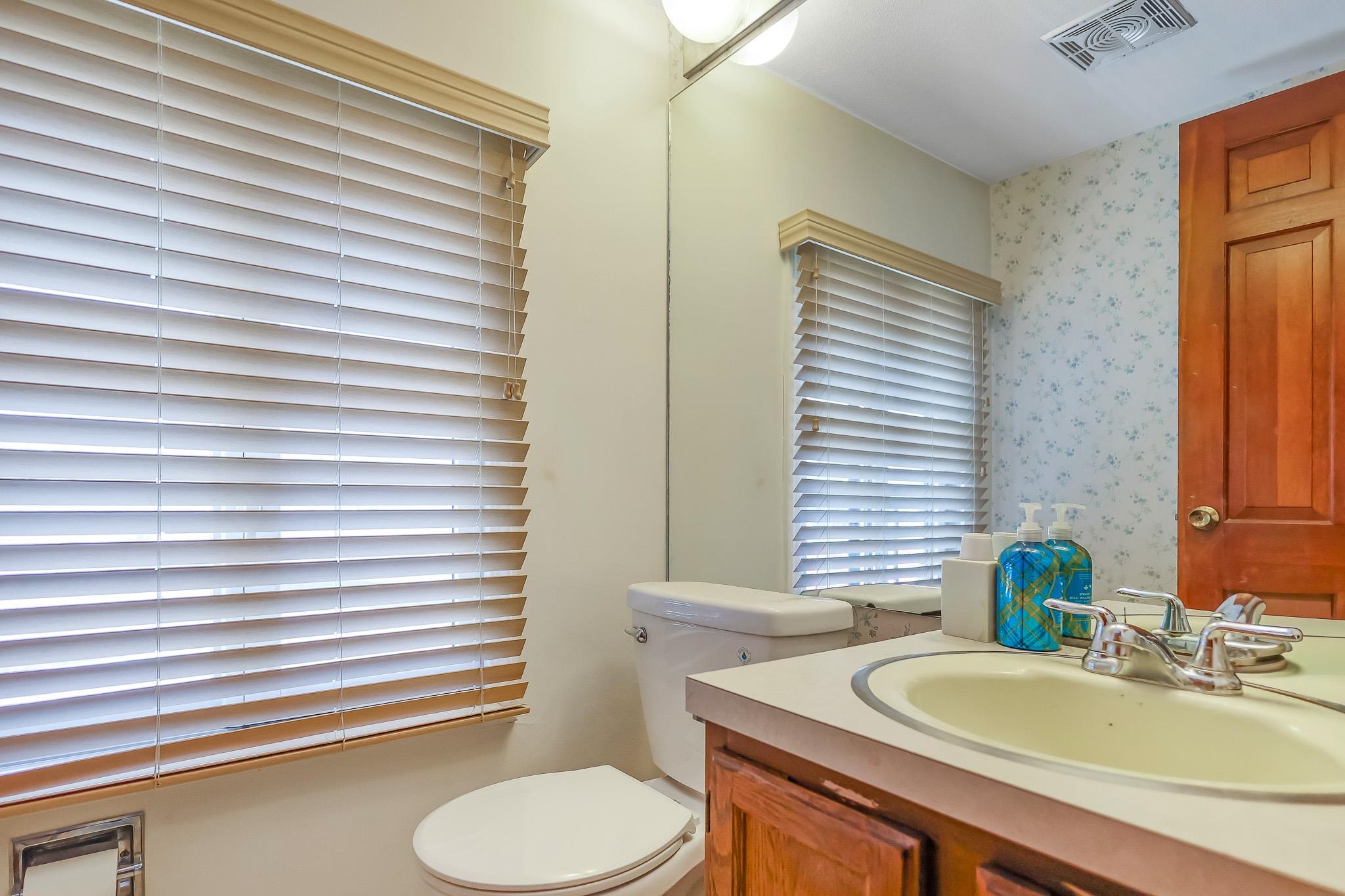 951 Ocean Boulevard, Unit 1 Hampton, NH 03842 - Photo 17 of 34