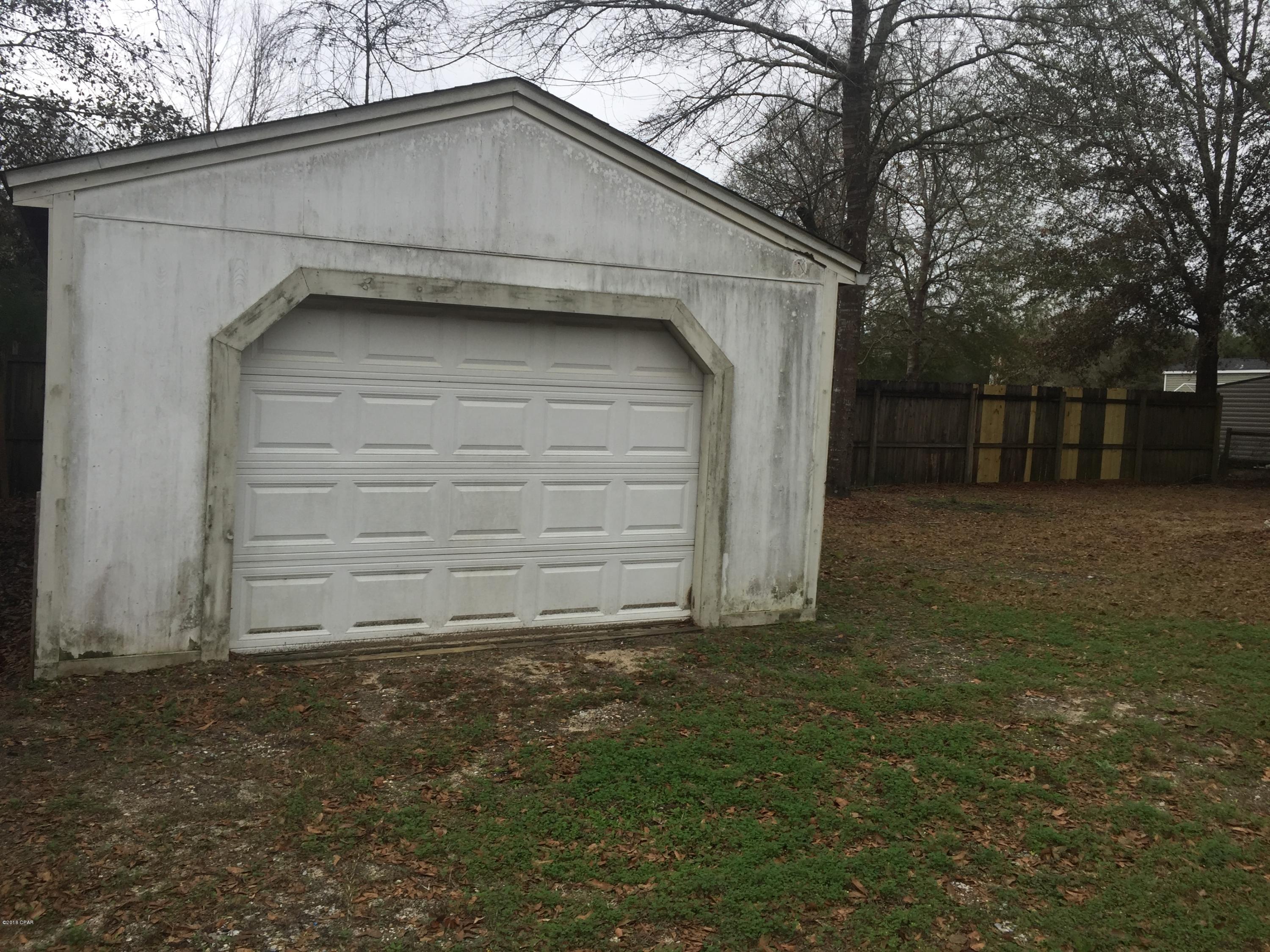 12110 Pinecrest Road Fountain, FL 32438 - Photo 5 of 15 Gallery Image 5