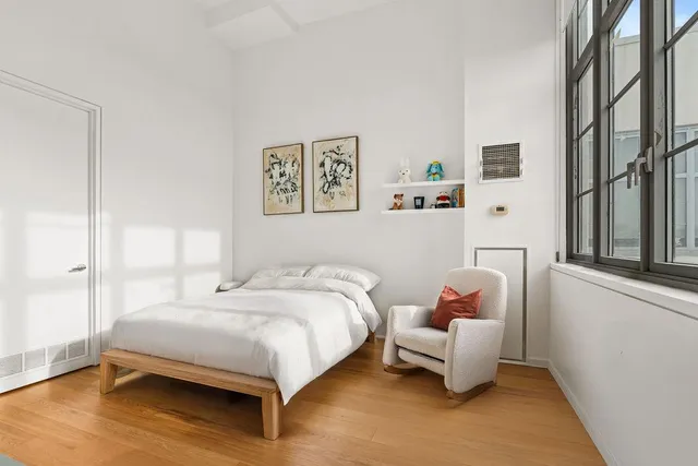 $1,450,000 | 27-28 Thomson Avenue, Unit 529 | Long Island City