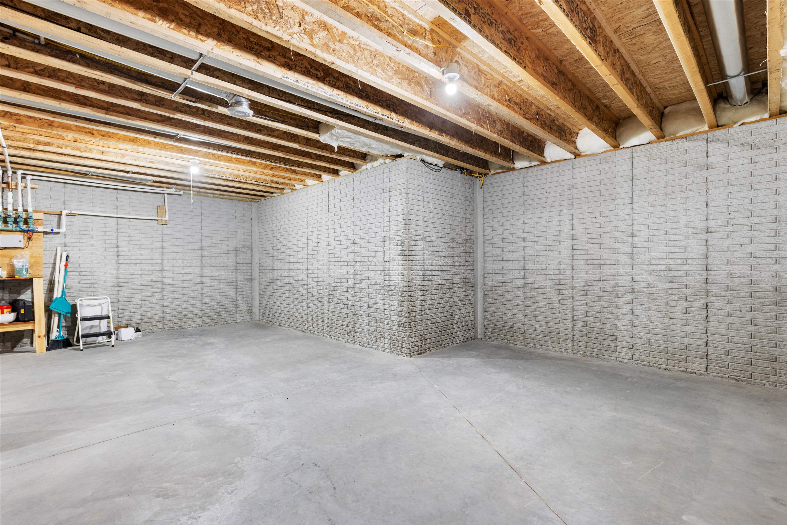 113 Taylor Lane Thomson, IL 61285 - Photo 21 of 29 a view of an empty room