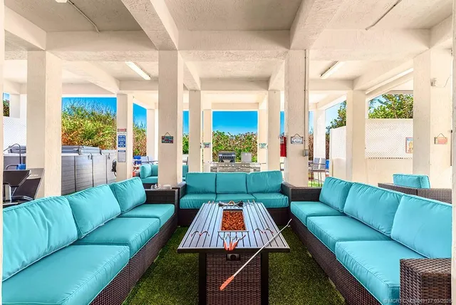 a view of entryway and hall