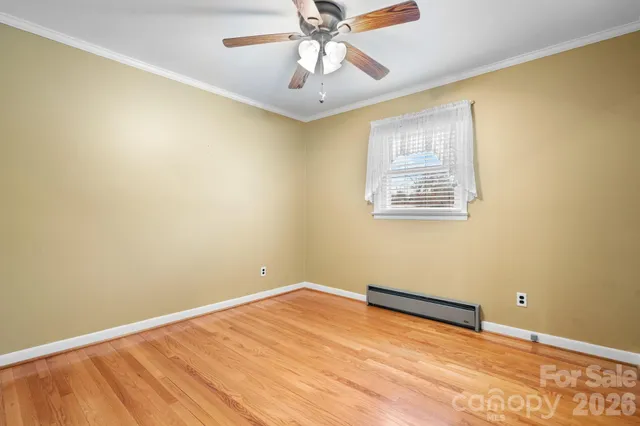 $275,000 | 1802 33rd Street Northeast, Hickory, NC 28601