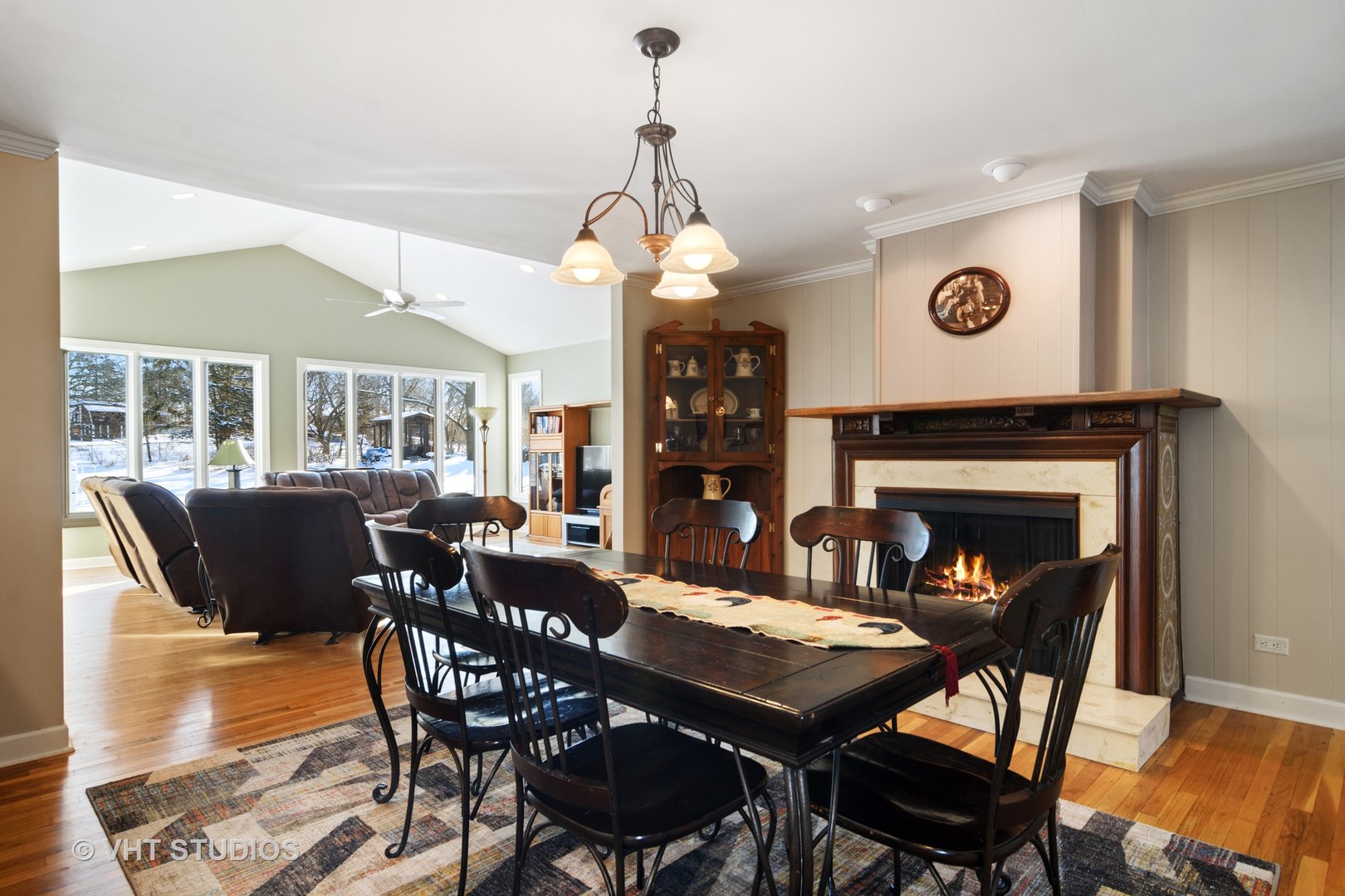 245 Haman Road Inverness, IL 60067 - Photo 3 of 35