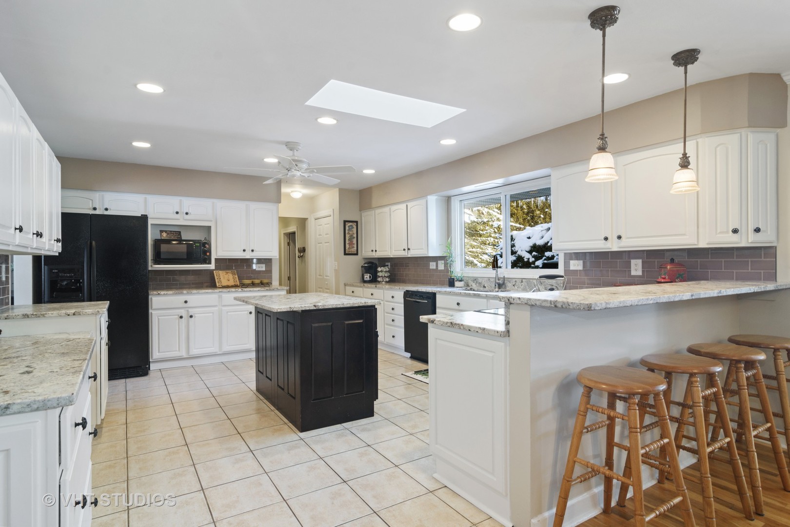 245 Haman Road Inverness, IL 60067 - Photo 9 of 35