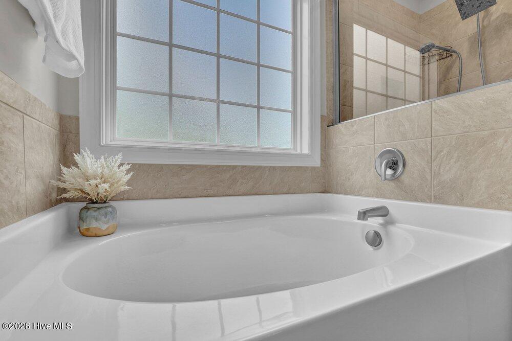 75 Fletcher Lane Hampstead, NC 28443 - Photo 34 of 58 Primary Bath