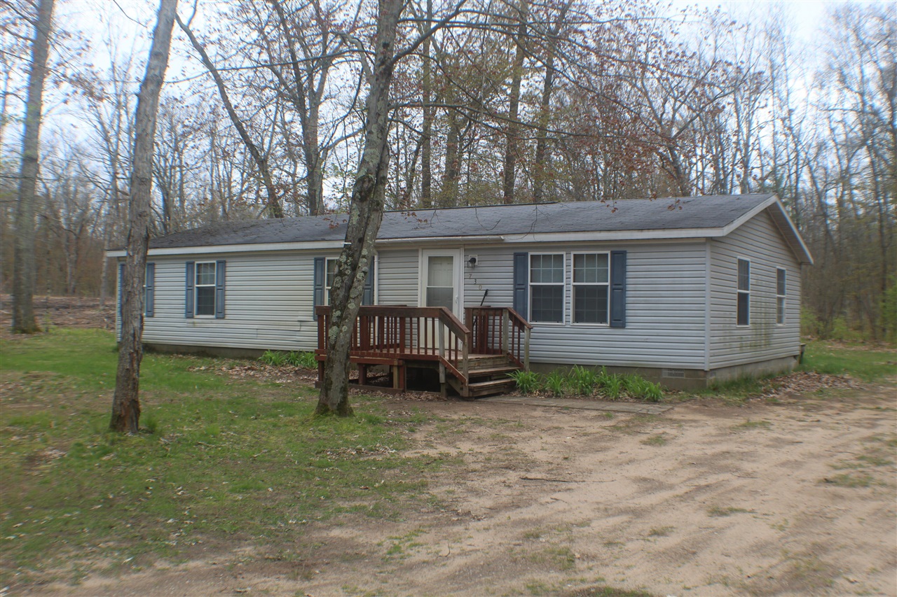 7305 South Forest Glen Road Rothbury, MI 49452 - Photo 1 of 10 Gallery Image 1