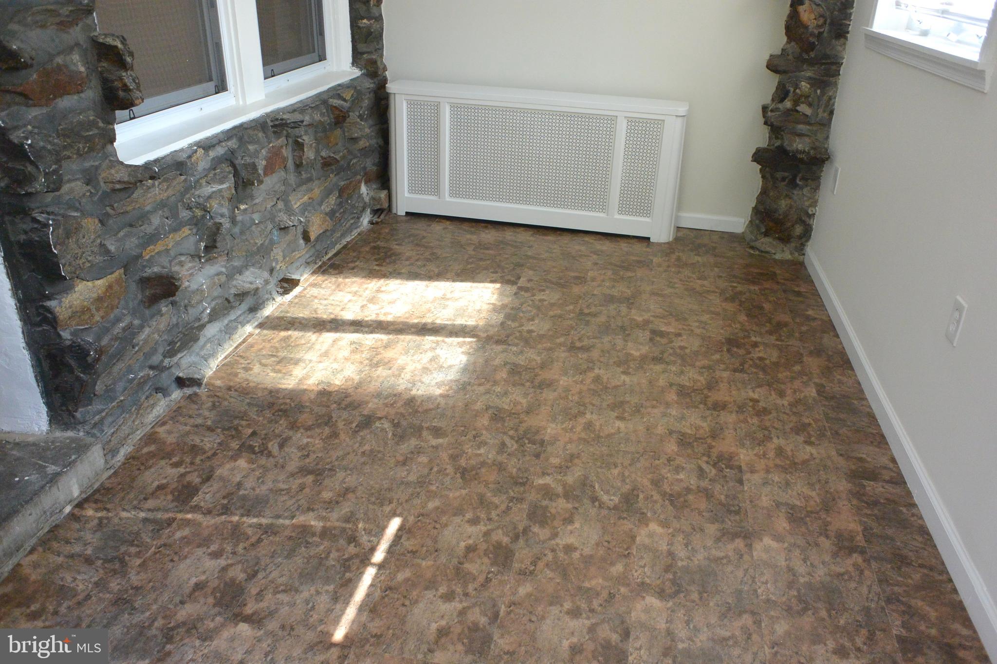 120 Oakley Road Upper Darby, PA 19082 - Photo 3 of 36