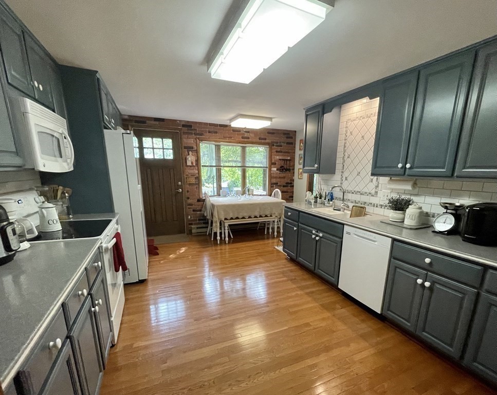 8 Howe Road Spencer, MA 01562 - Photo 16 of 42 Gallery Image 16