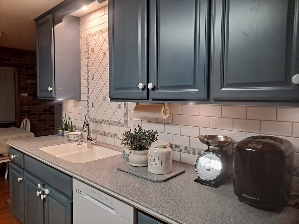 8 Howe Road Spencer, MA 01562 - Photo 17 of 42 Gallery Image 17