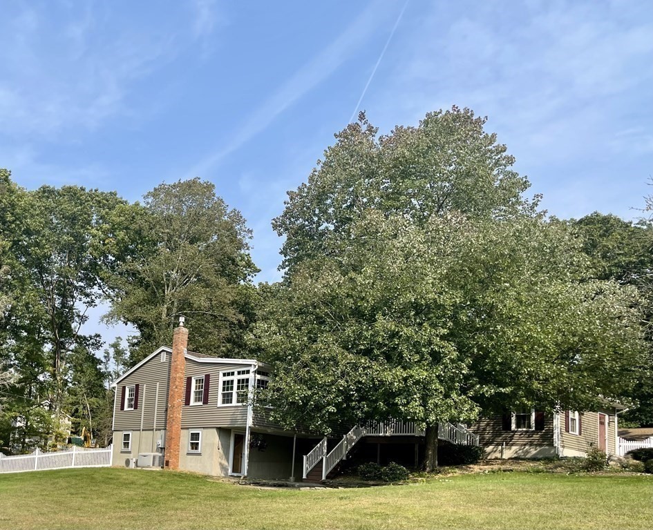 8 Howe Road Spencer, MA 01562 - Photo 5 of 42 Gallery Image 5