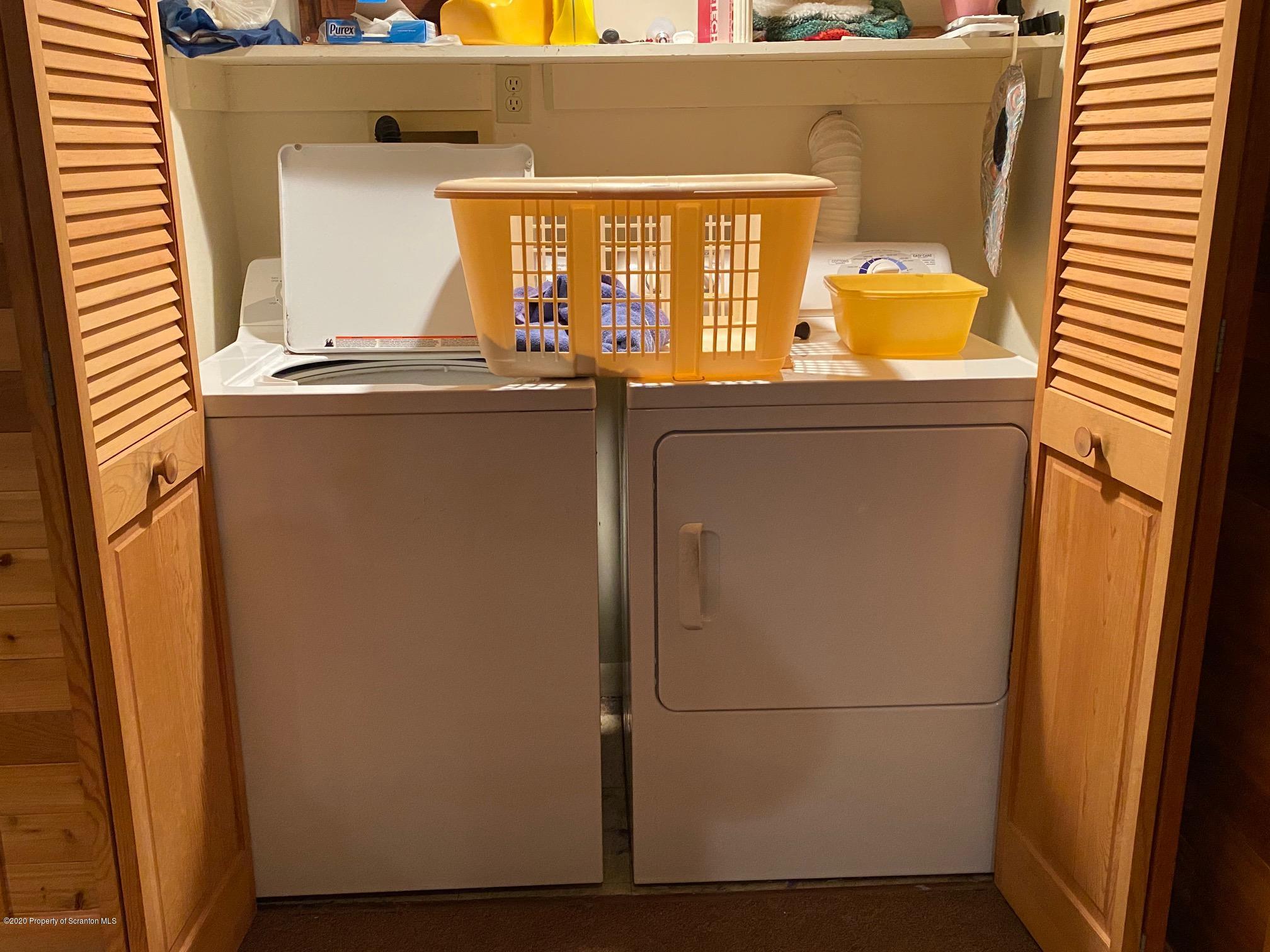 25 Dennis Road Scott Township, PA 18447 - Photo 31 of 43 a utility room with dryer and washer